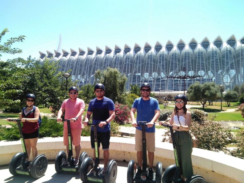 Valencia: City of Arts and Sciences Segway Tour - The Hemisfèric from a moving viewpoint