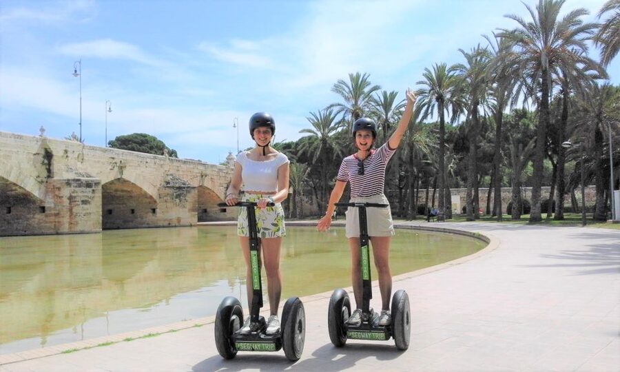 Valencia: Old Town and Gardens Segway Tour - The Barrio del Carmen and Local Anecdotes