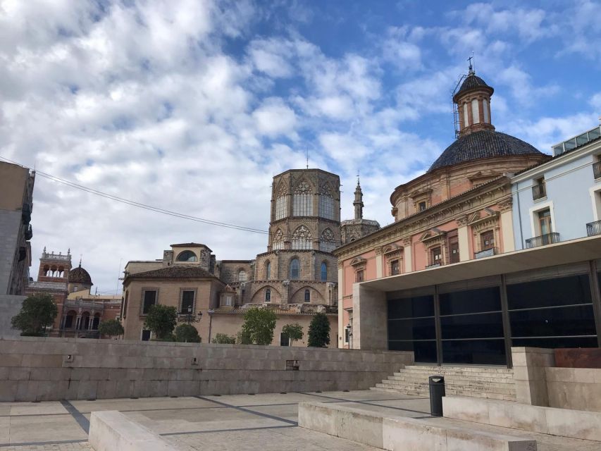 Valencia Old Town Segway Tour - The Turia gardens and the old riverbed