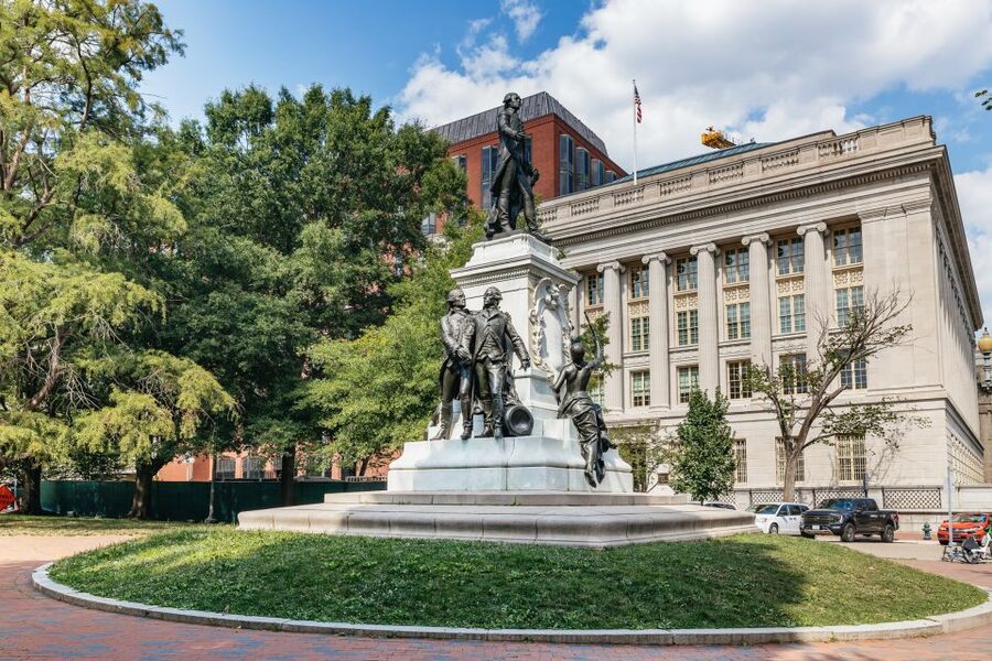 Washington DC: See the City Segway Tour - Lafayette Square and the official heart of Washington