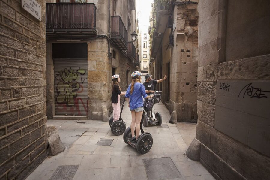 ❤️Welcome to Barcelona❤️ Segway Tour - From El Cap de Barcelona to Columbus Monument
