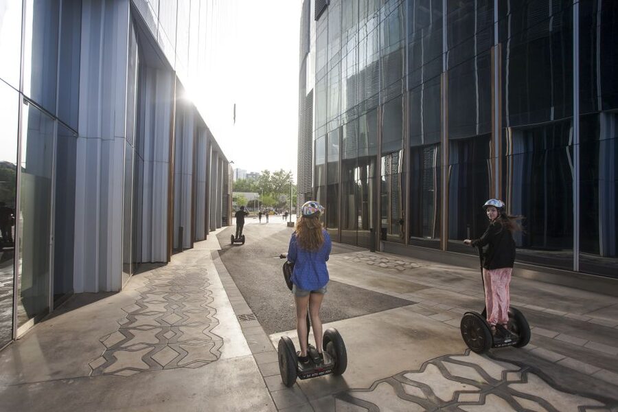 ❤️Welcome to Barcelona❤️ Segway Tour - What the guides add